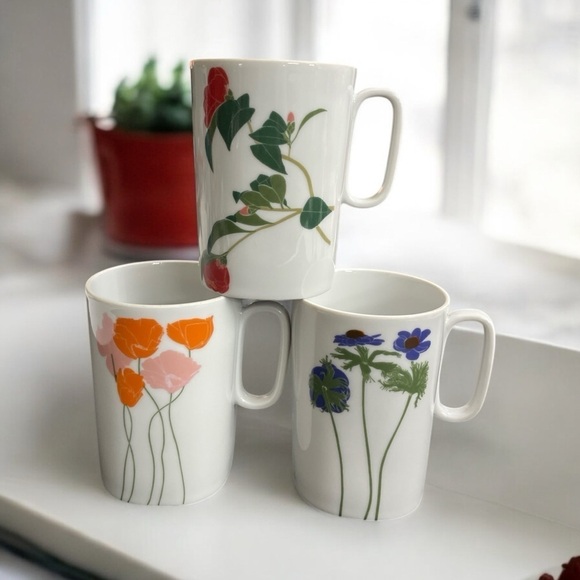 Block Langenthal Switzerland Other - Block Langenthal- Henry
Evans Floral Portrait - 3
Porcelain Mugs- Switzerland